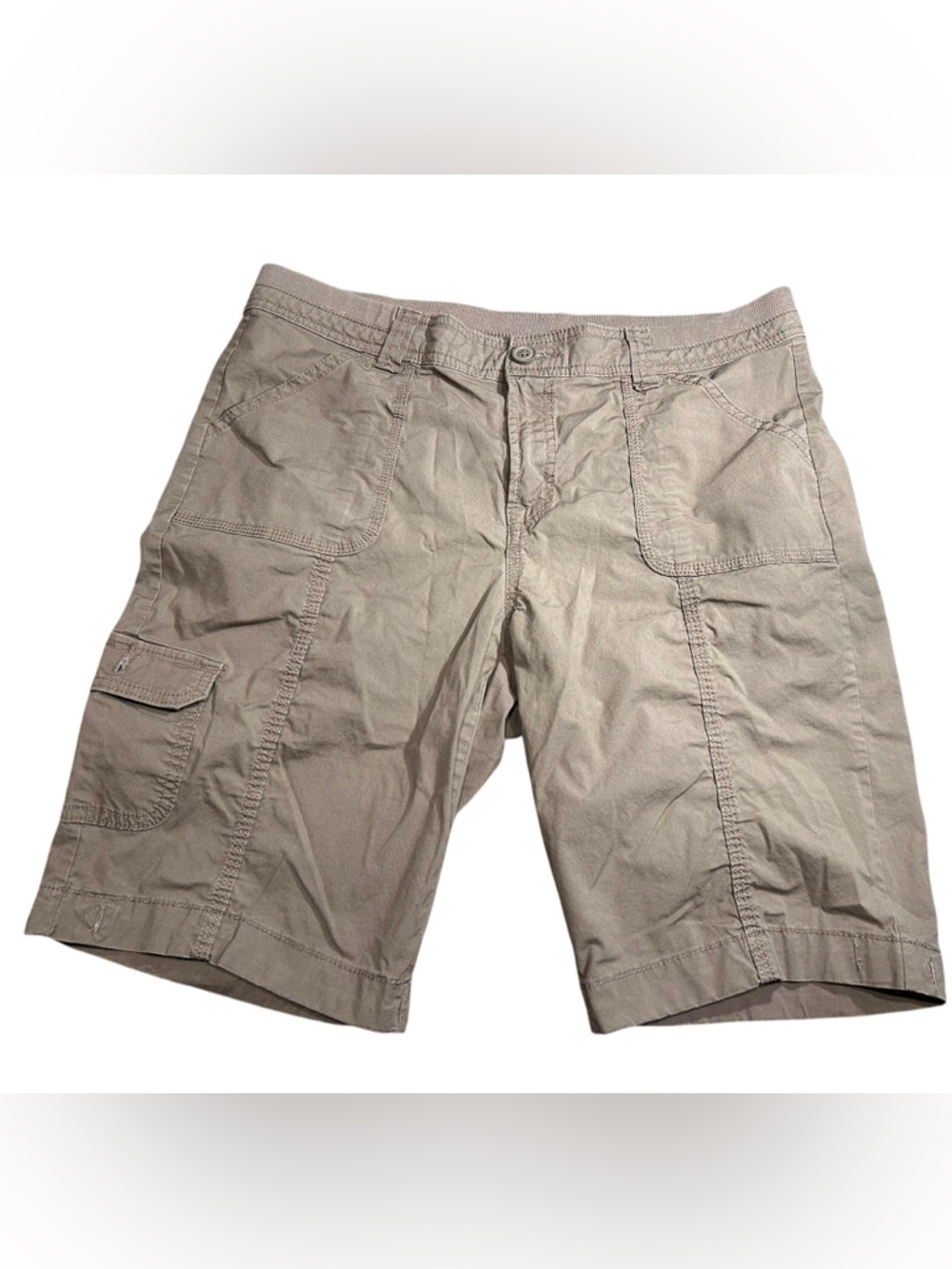 Y2K St. John's Bay dark khaki cargo pants with pockets!
Size 10